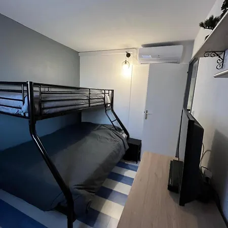Дом отдыха Maison 8 Personnes Au Bord De L'etang Ле Баркарес