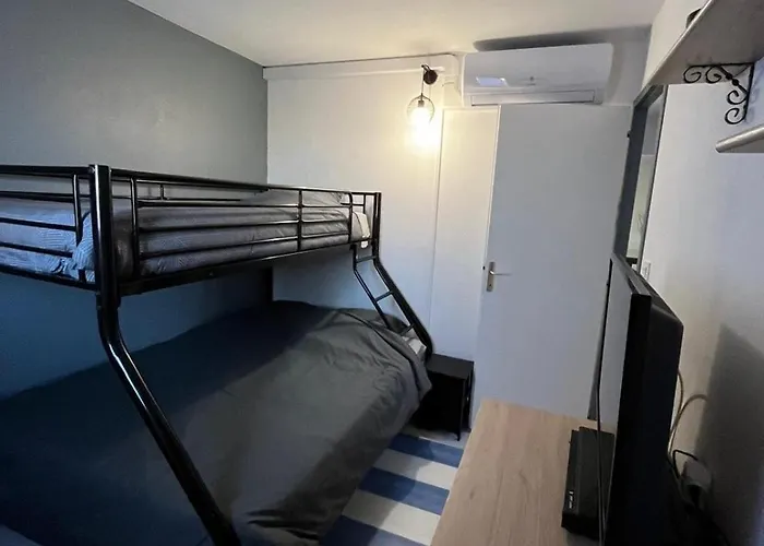 펜션 Maison 8 Personnes Au Bord De L'etang 르발카레스